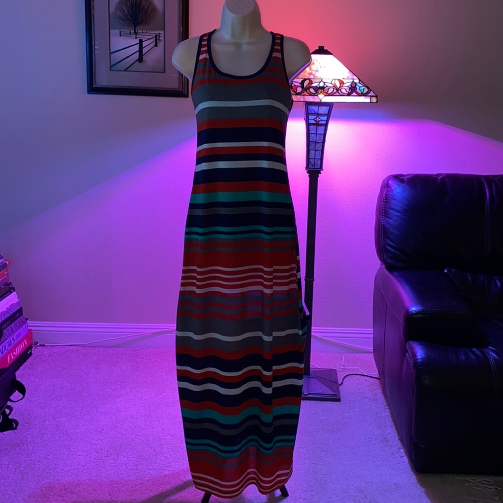 Active Basic Maxi Dress - Picture 2 of 9
